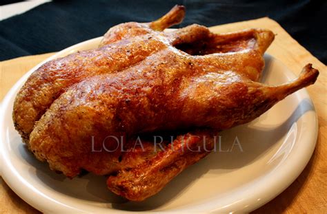  Crispy Roasted Duck Slips into a Savory Broth – An Aromatic Delight From Pu’er City